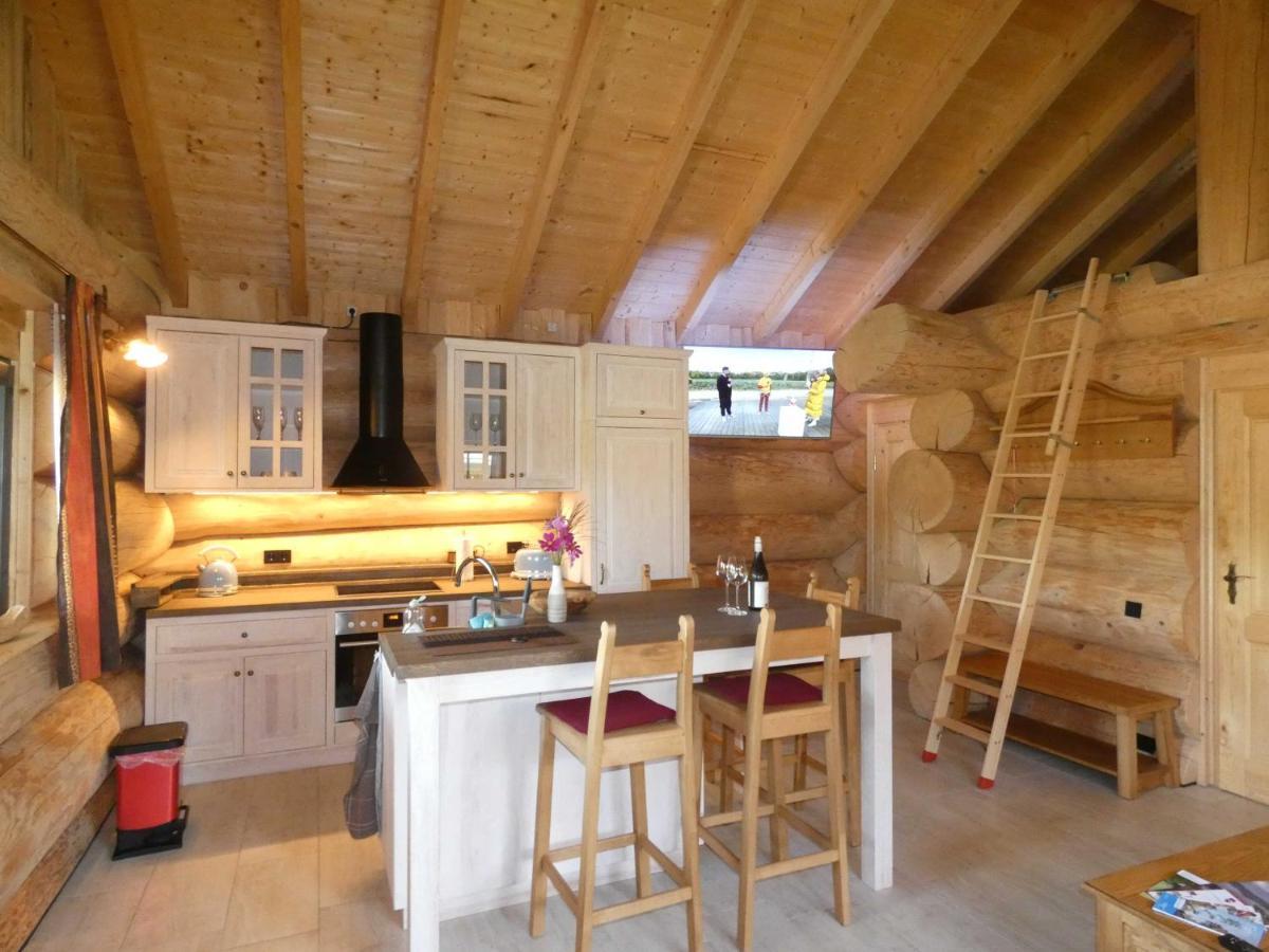 Naturstammhaus Tollensesee Groß Nemerow Eksteriør billede