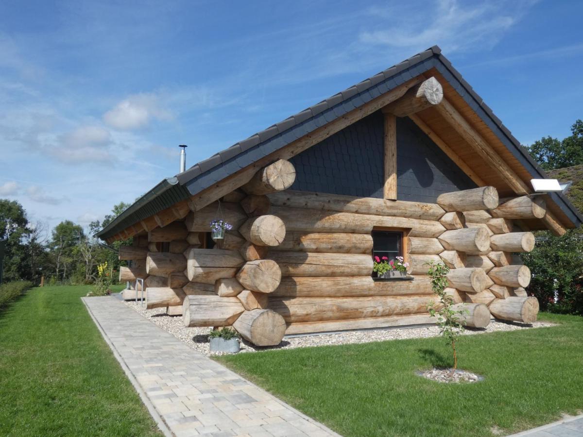 Naturstammhaus Tollensesee Groß Nemerow Eksteriør billede